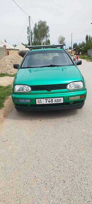 электр унаа: Volkswagen Golf: 1996 г., 1.6 л, Кол менен иштөөчү, Бензин, Хетчбек — 1