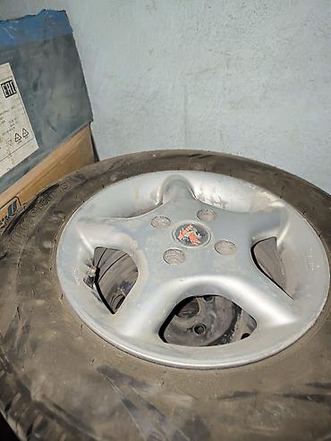 r13 175: Комплект автомобильных шин и дисков: - 3 зимние шины Gislaved — 3