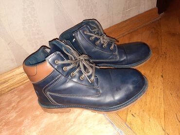 jordan baku: Ботинки в хорошем состоянии. Фирма lc waikiki. 37 размер