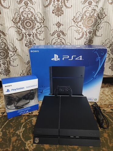 PS4 (Sony PlayStation 4): Продаю Срочно Ps4 Fatka 500GB новый 1 джойстик с играми The last of