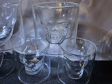 Ostali antikviteti: Case vintaz za zestoko pice,lobanje". Case — 6