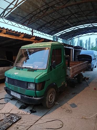 мерс 512: Грузовой сомасвал по. док мост отличный малотоннажник зеленого цвета — 9