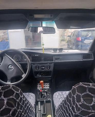 mercedes benz 208 d: Salam.Mercedes-Benz 190 (W201) sedan,mexanika 1991 ci il.Mator karopka — 5