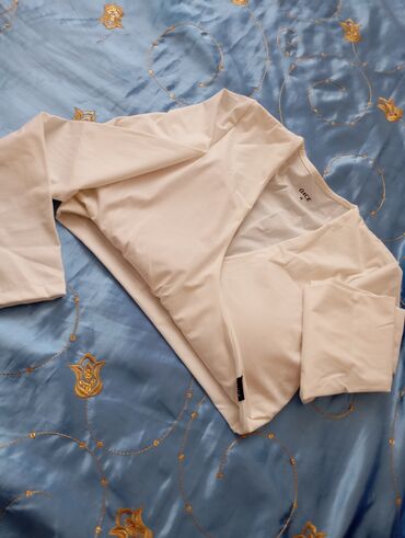 Dəstlər, kostyumlar: Qadın üst geyimləri dəsti - Brend: QACE (etiketdə göstərilib) - — 2