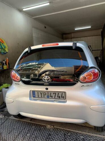 Toyota: Toyota Aygo: 1 l. | 2012 έ. Χάτσμπακ — 5