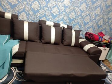 диван ikea: Угловой диван, цвет - Коричневый, Б/у