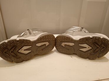 Čizme: Očuvane vodootporne, prijatne i tople čizmice za devojčice – broj 28 — 15