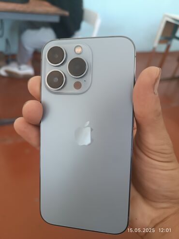 Apple iPhone: IPhone 13 Pro, Б/у, 256 ГБ, Зарядное устройство, Чехол, 85 %