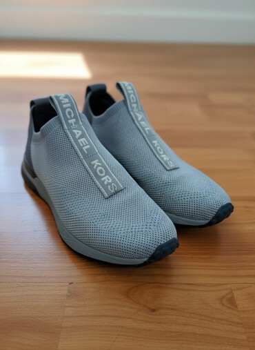 Women's Sneakers and athletic shoes: 38 — 2