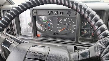 four season: Тягач, Volvo, 1998 г., Без прицепа — 4