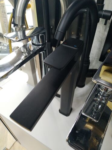 турецкие акриловые ванны в баку: Mətbəx/Qab yuma üçün müasir qarışdırıcı kran - Rəng: mat qara -