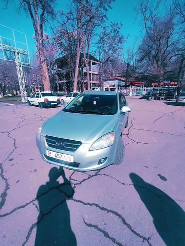 Kia: Kia Ceed: 2009 г., 1.6 л, Механика, Бензин, Универсал — 4