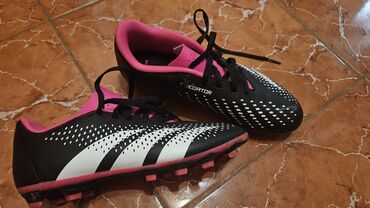 Nove kopačke adidas predator br 36