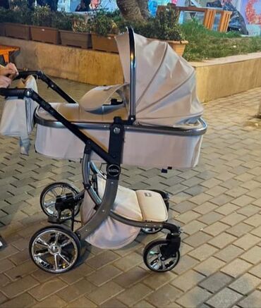 Uşaq üçün elektrik maşınları: Kidilo kalyaska 120 azn tecili satilir cox az istifade edilib yeni