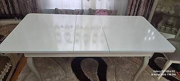dekor divar: TECILI SATILIR. Divan ve 2 kreslo bazalidi hamisi, 350 man. Ag qonaq — 4