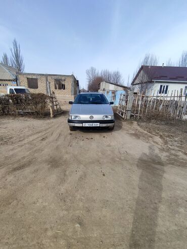 Volkswagen: Volkswagen Passat: 1989 г., 1.8 л, Механика, Бензин, Седан