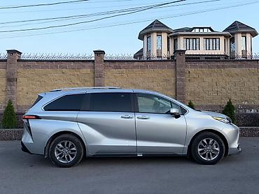 Продажа авто: Toyota Sienna: 2024 г., 2.5 л, Автомат, Гибрид, Минивэн — 4