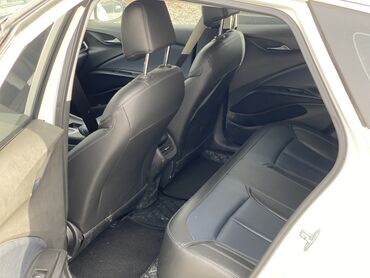 Buick: Buick : 2024 г., Электромобиль, Универсал — 8