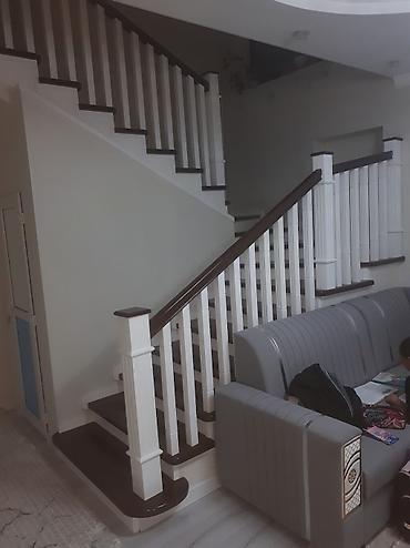 Деревянные лестницы: Деревянная лестница Для дома, Форма лестницы: Много-маршевая, Стиль: Классический — 19