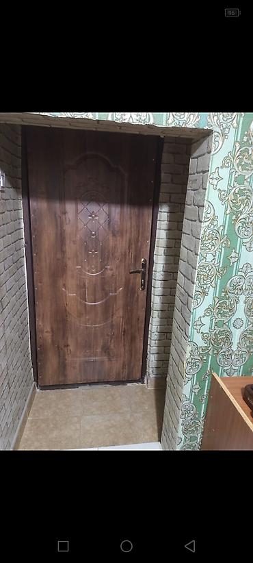 hamam mebelleri: 1 otaq 1 quxna hamam ayaq yolu içeride internet var muşderi ferqi — 3