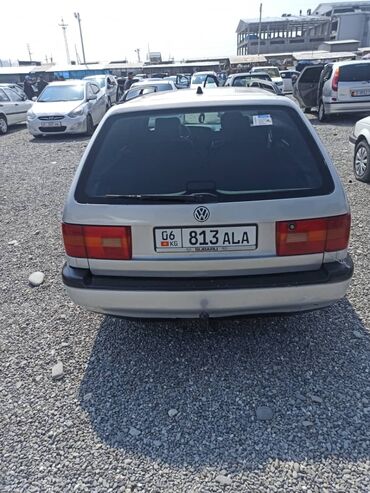 Volkswagen: Volkswagen Passat: 1994 г., 1.8 л, Механика, Бензин