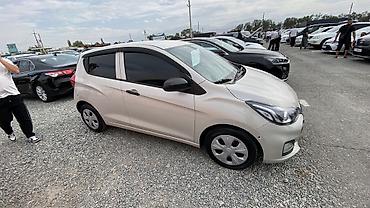 Продажа авто: Chevrolet Spark: 2015 г., 1 л, Автомат, Бензин, Хэтчбэк — 4