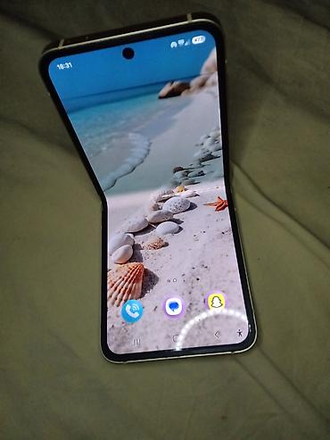 Samsung: Samsung Galaxy Z Flip – zlatna boja - Kompaktan preklopni telefon sa — 8