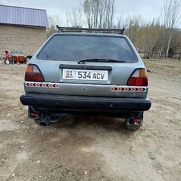 2 8: Volkswagen Golf: 1986 г., 1.8 л, Механика, Бензин, Хэтчбэк — 4
