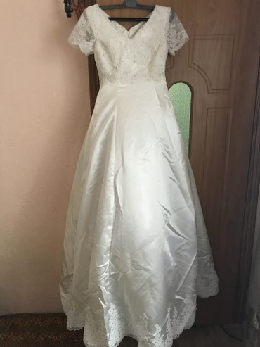 платье 56 размер: Свадебное платье,размер 42-44.турция .тогр уместен