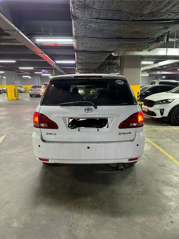 Toyota: Toyota Ipsum: 2003 г., 2.4 л, Автомат, Бензин, Минивэн — 5