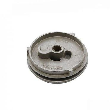 gun: DEAFORM SK 025 metalna remenica, siva, okruglog oblika. Dizajnirana je — 1
