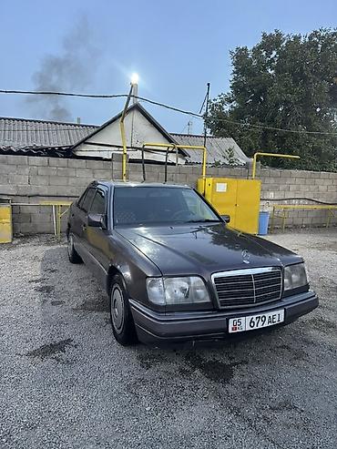 Mercedes-Benz E-Class: 1993 г., 2.2 л, Механика, Бензин, Седан at lalafo.kg Mercedes-Benz E-Class: 1993 г., 2.2 л, Механика, Бензин, Седан