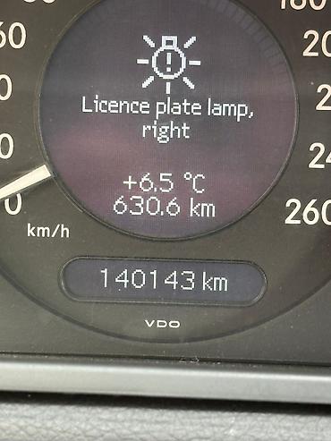 Mercedes-Benz: Mercedes-Benz E-Class: 2002 г., 2.6 л, Механика, Бензин, Седан — 11