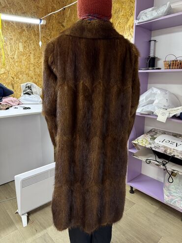 Шубы: Шуба из натурального меха норки, длина миди/ниже колена. Классический — 7