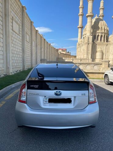 Toyota: Toyota Prius: 1.8 l | 2014 il Hetçbek — 3
