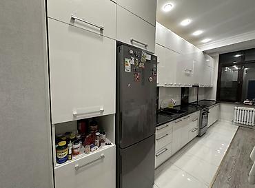silver kitchen: Б/У Кухонный гарнитур в современном стиле, - Прямолинейная — 1
