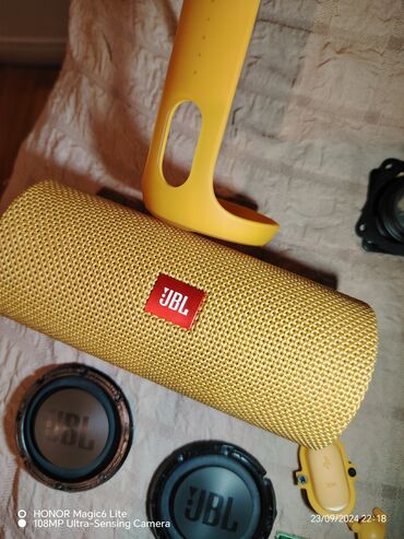 Zvučnici i stereo sistemi: Original Bluetoot Zvucnik JBL FLIP 3 Harman Kardon. bez — 22