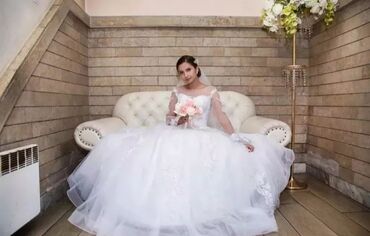 Свадебные платья: Свадебное платье, Пышная модель, 44, 46 (M), цвет - Айвори, Рукава: Длинные, С подъюбником — 6