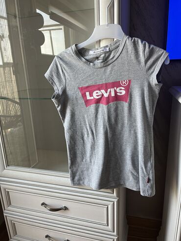 bebe decaka majica: LeviS, Crop top, Kratak rukav, 140-146
