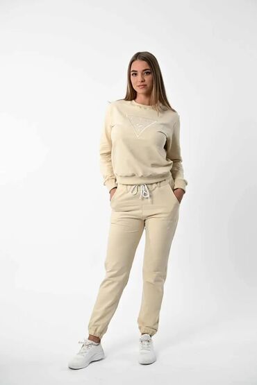 Gornji i donji deo: Guess, Jednobojni, bоја - Siva — 14