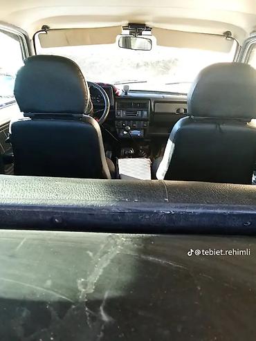 niva barter: LADA Niva 4x4, ağ rəngli off-road SUV Xüsusiyyətlər: - Tam ötürücü — 5