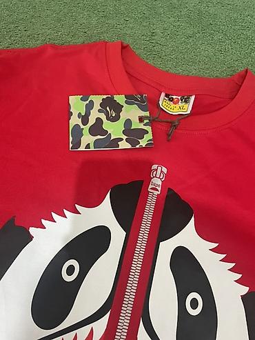 Эркектер кийими: Футболка A Bathing Ape (BAPE) красная, размер XL. - Материал: плотный — 2