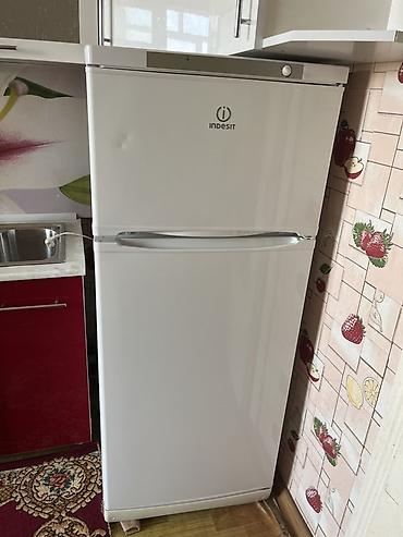 титан бу: Холодильник Indesit, двухкамерный, белый, с верхней морозильной — 1