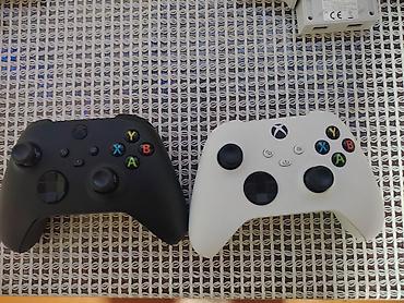 oyun direksiyonu: Xbox Series S oyun konsolu – xüsusi tematik vinil örtüklə Komplekt: - — 7