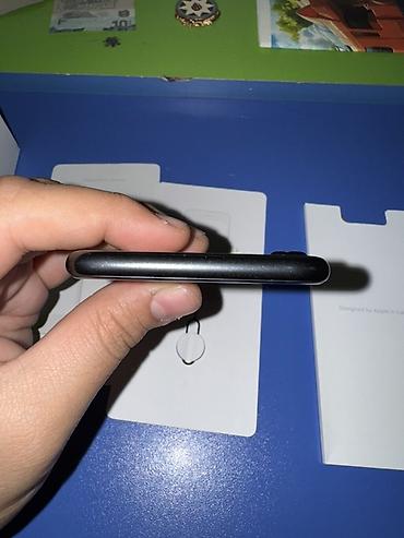 Apple iPhone: IPhone 7, Qara, Sənədlərlə — 7