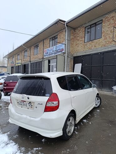 продажа киа соренто: Honda Fit: 2001 г., 1.3 л, Вариатор, Бензин, Хэтчбэк