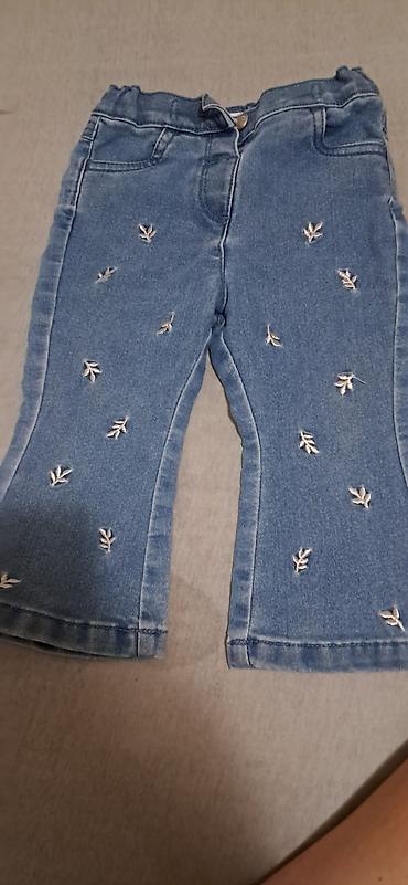 Paketi dečije odeće: Komplet dečijih majica i bodija za devojčice: - Siva bezrukavna — 5