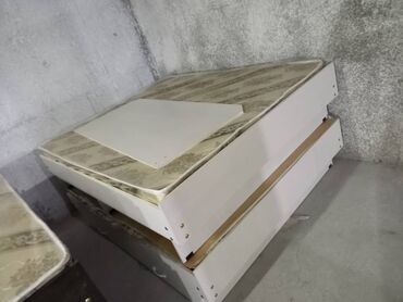 Двуспальные кровати: Двуспальная кровать, Новый, С ящиком для хранения, длина - 2 см — 10