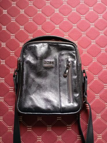 спартивний сумка: Продаю Б/У барсетку от всемирно известного бренда Hugo boss