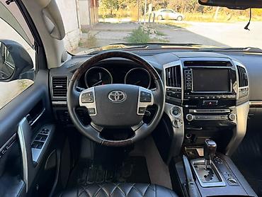 4: Toyota Land Cruiser: 2013 г., 4.6 л, Автомат, Газ, Внедорожник — 6
